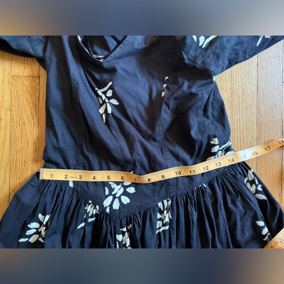 80s Does 50s Vintage Long Sleeve Black Cotton Fit and Flare Dress - Picture 6 of 6